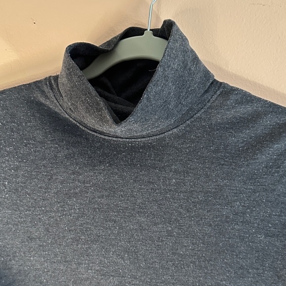 St. John's Bay Men's Charcoal Turtleneck - Picture 3 of 5